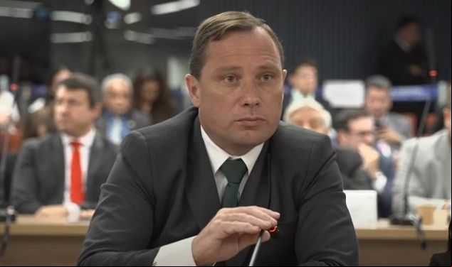 Mauro Cid diz que Bolsonaro buscava fraude nas urnas para justificar intervenção